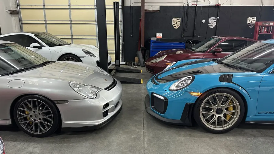 Shop photo porsches in shop