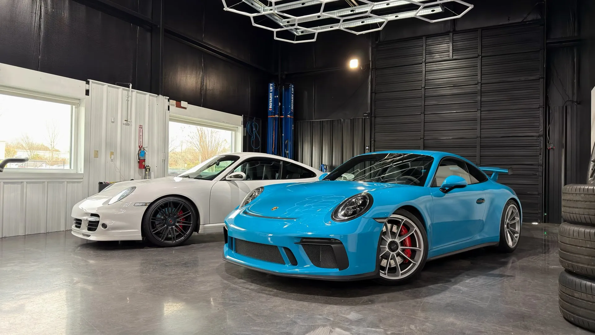 Top Automotive facility with Porsche vehicles